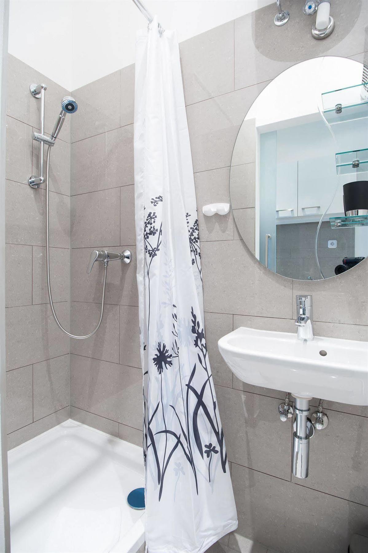 Royal Resort Apartments Westbahnhof 维也纳 外观 照片